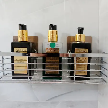 Center Hideout - アパート