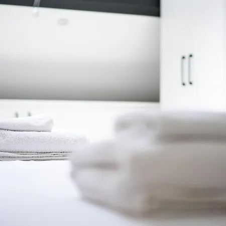 아파트 Center Hideout -