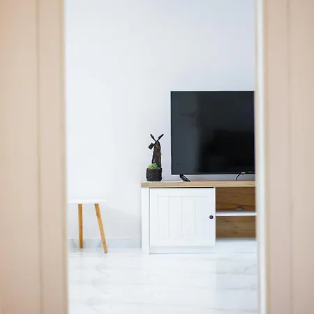 Center Hideout - 티라나