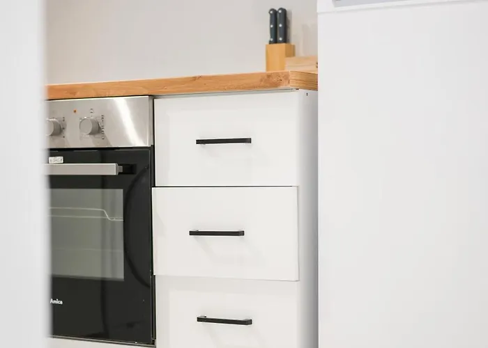 Center Hideout - 地拉那