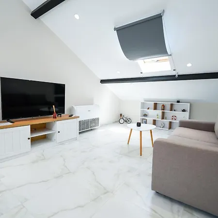 Center Hideout - Apartment Tirana