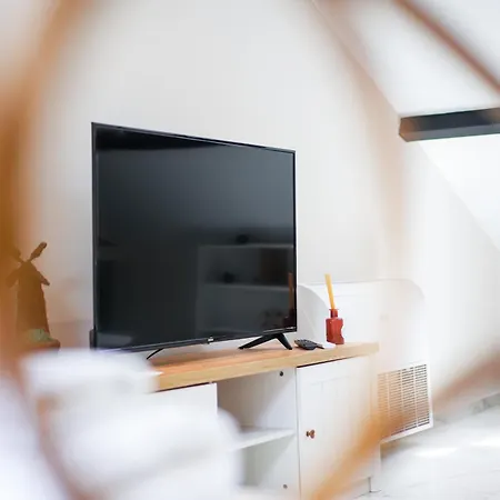 Apartment Center Hideout -